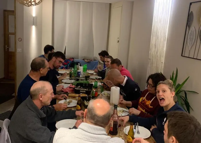 Hostel La Decouverte Petit Dejeuner Offert